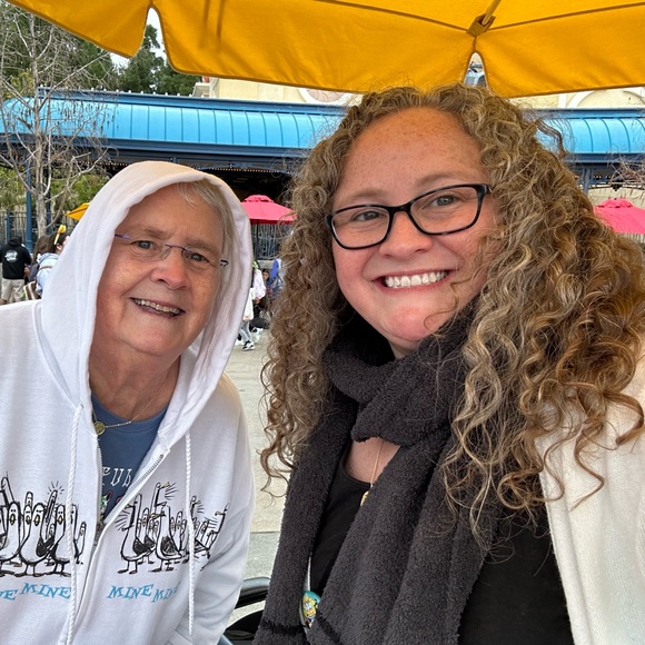 Meet your Posher, Miranda - Picture 5 of 5